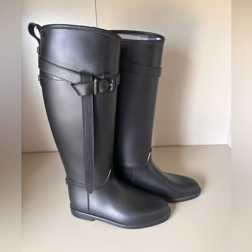 Burberry Wellington Rain Boots size 36